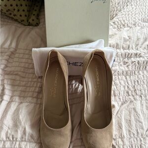 Marchez Vous Women's Beige Heels